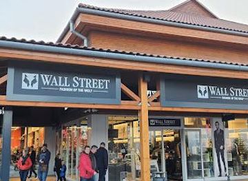Premier Outlet