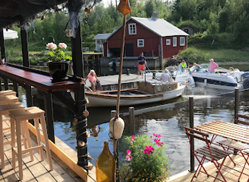 sweden/halsingland/shop/sjogodis-arnoviken-fisk-deli