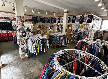 indiana/muncie/shop/well-made-vintage
