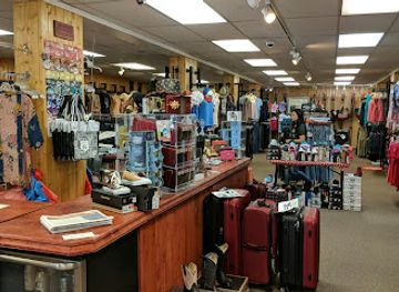 utah/kanab/shop/duke-s-clothing