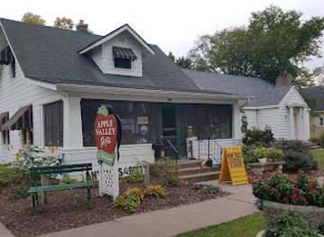 minnesota/driftless-area/shop/apple-valley-gifts
