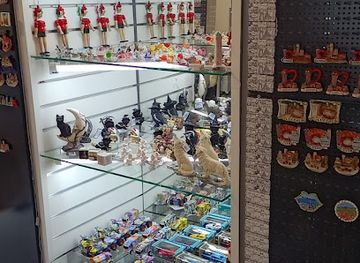 italy/lucca/shop/hashan-kabir