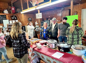 arkansas/petit-jean-state-park/shop/petit-jean-farmers-market