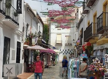 spain/marbella/shop/lucuma