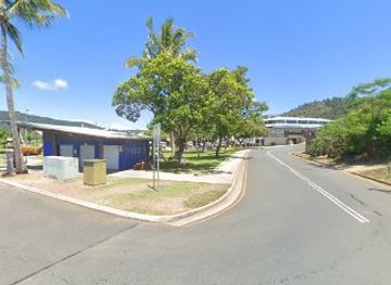 australia/airlie-beach/shop/unda-down-unda-marine