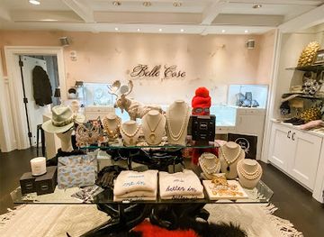 wyoming/grand-teton-national-park/shop/belle-shops-four-seasons