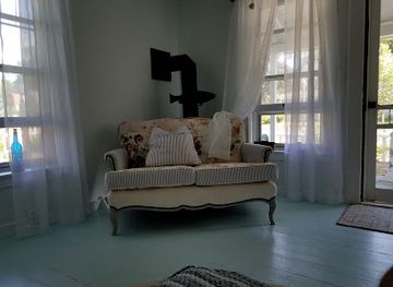 michigan/charlevoix/shop/true-north-interior-design-antiques