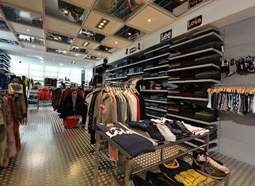 spain/salamanca/casco-antiguo/shop/metro-salamanca