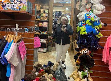 colorado/breckenridge/shop/simply-breck