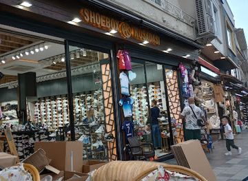 turkiye/kusadasi/shop/shoebox-kusadasi