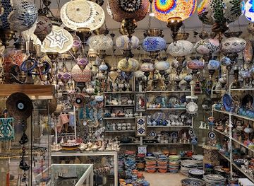 turkiye/cesme/shop/cesme-carsisi