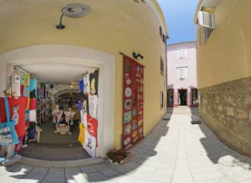 croatia/krk-island/shop/buza-fun-souvenir-t-shirts