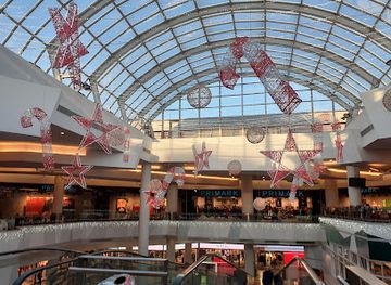 spain/alicante/barrio-de-santa-cruz/shop/centro-comercial-gran-via