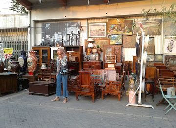 indonesia/semarang/old-town-semarang/shop/pasar-barang-antik-kota-lama