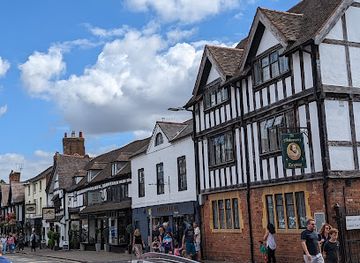 united-kingdom/stratford-upon-avon/shop/vinegar-hill-wardrobe