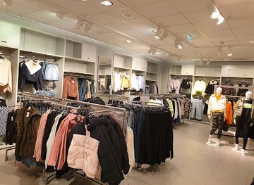 austria/lunersee/shop/h-m