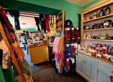 united-kingdom/loch-lomond-&-the-trossachs-national-park/shop/coach-house-coffee-shop-and-store