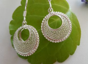 ecuador/otavalo/shop/nelly-joyas-de-plata-y-piedras