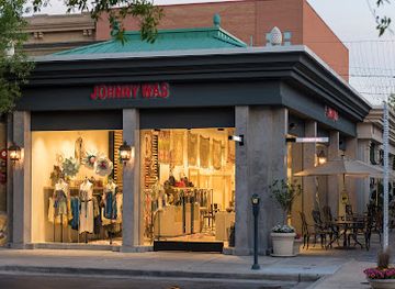 texas/the-woodlands/shop/johnny-was