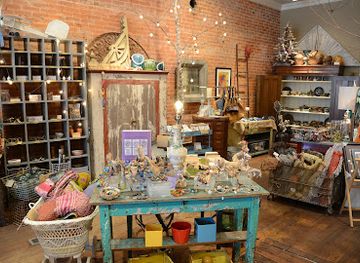 illinois/northern-illinois/shop/objects-antiques-exceptional-artists-unique-gifts
