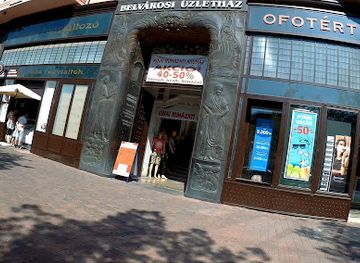 hungary/debrecen/shop/downtown-shopping-center