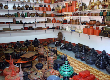 myanmar-burma/bagan/new-bagan/shop/jasmine-family-lacquerware-workshop