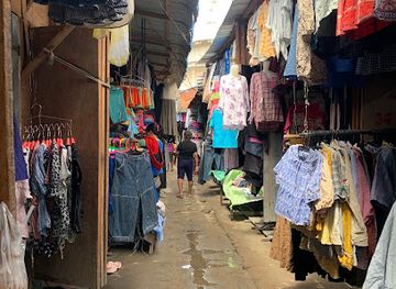 indonesia/north-sumatra/shop/pasar-pakaian-bekas-monza