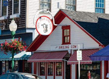 maine/camden/shop/the-smiling-cow