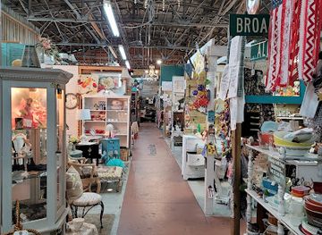 florida/fort-walton-beach/shop/de-france-indoor-flea-market-antiques