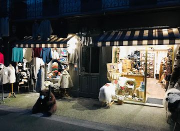 france/pyrenees/shop/pyrenees-artisanat-la-caverne-curieuse