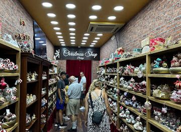 croatia/porec/shop/christmas-shop-porec