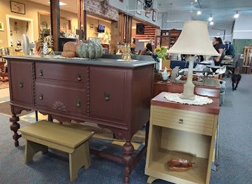 vermont/emerald-lake-state-park/shop/the-curiosity-shop