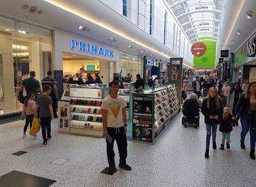 united-kingdom/leeds/shop/white-rose-shopping-centre