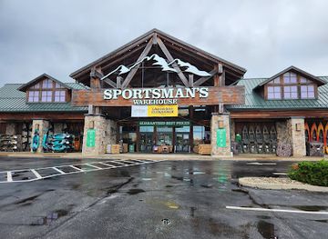 pennsylvania/presque-isle-state-park/shop/sportsman-s-warehouse