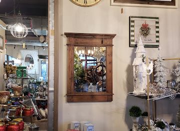 illinois/river-bend/shop/white-street-market