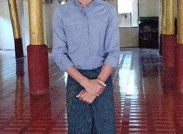 myanmar-burma/ngwe-saung-beach/shop/money-exchange-market