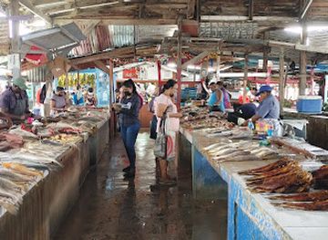 guyana/essequibo-river/shop/mon-repos-market