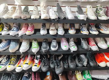 dominican-republic/la-romana/shop/kennedy-converse