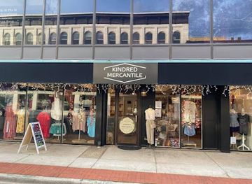 arkansas/conway/shop/kindred-mercantile-boutique