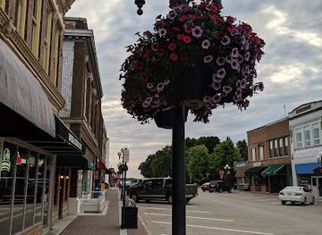 iowa/clear-lake/shop/legacy-antiques