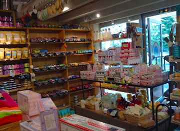 new-caledonia/grande-terre/shop/la-savonnette