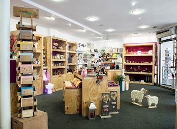 austria/lech-zurs-am-arlberg/shop/geschenk-boutique-edelweiss-st-anton