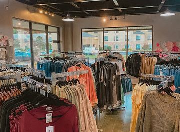 arkansas/russellville/shop/sparkled-leopard-boutique