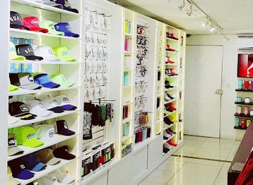 el-salvador/san-salvador/san-benito/shop/merch-zona-rosa