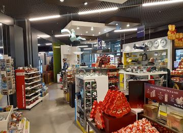 switzerland/lucerne/shop/lindt-chocolate-shop-verkehrshaus