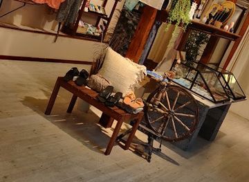 sweden/visby/shop/mad-peach