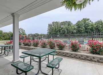 michigan/warren-dunes-state-park/shop/warren-dunes-village