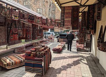 armenia/geghard-monastery/shop/vernissage