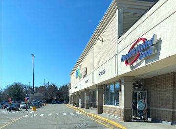 massachusetts/waltham/shop/waltham-plaza-shopping-center