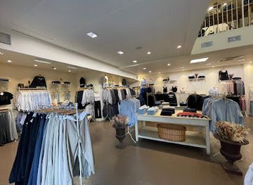 austria/vienna/penzing/shop/vintage-fabrik